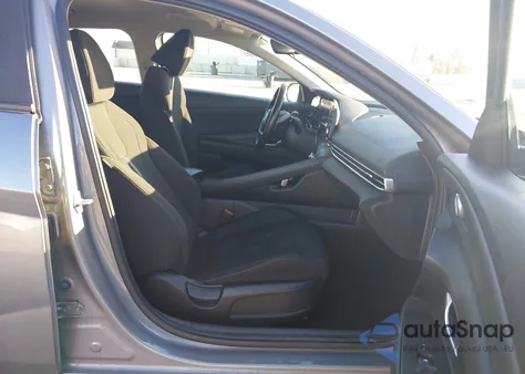 2022 Hyundai Elantra Sel z USA, uszkodzony, nr VIN KMHLS4AGXNU335143